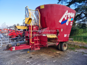 Carro miscelatore AGM Unifeed W 120 usato