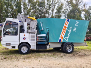 Carro miscelatore semovente Storti Dunker 210 usato
