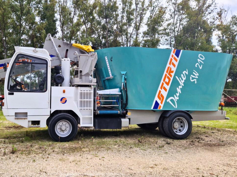 Carro miscelatore semovente Storti Dunker 210 usato